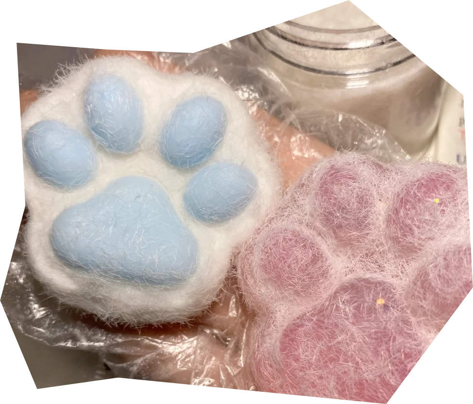 Dive into the world of creative relaxation with Meetscrafts Cat Paw Squishy Toy DIY Kits! Crafted from top - grade, non - toxic silicone, these kits allow you to create irresistibly soft and cute cat paw squishies that are perfect for squeezing away stress. Whether you're a cat - obsessed DIY enthusiast searching for a unique project or someone looking to unwind through sensory play, our kits are designed just for you. With step - by - step instructions, even crafting beginners can effortlessly make their o